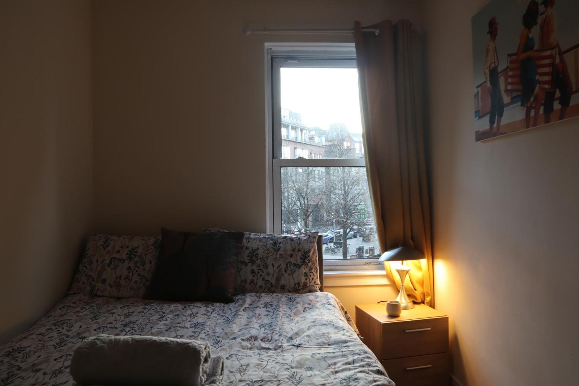 3 Bedrooms Flat In Old Town Sleeps 6 Appartement
